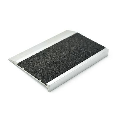 Bandas de escaleras de aleación de aluminio de carborrundo antideslizante para el tráfico pesado